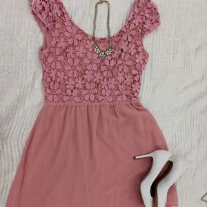 Lace pink dress